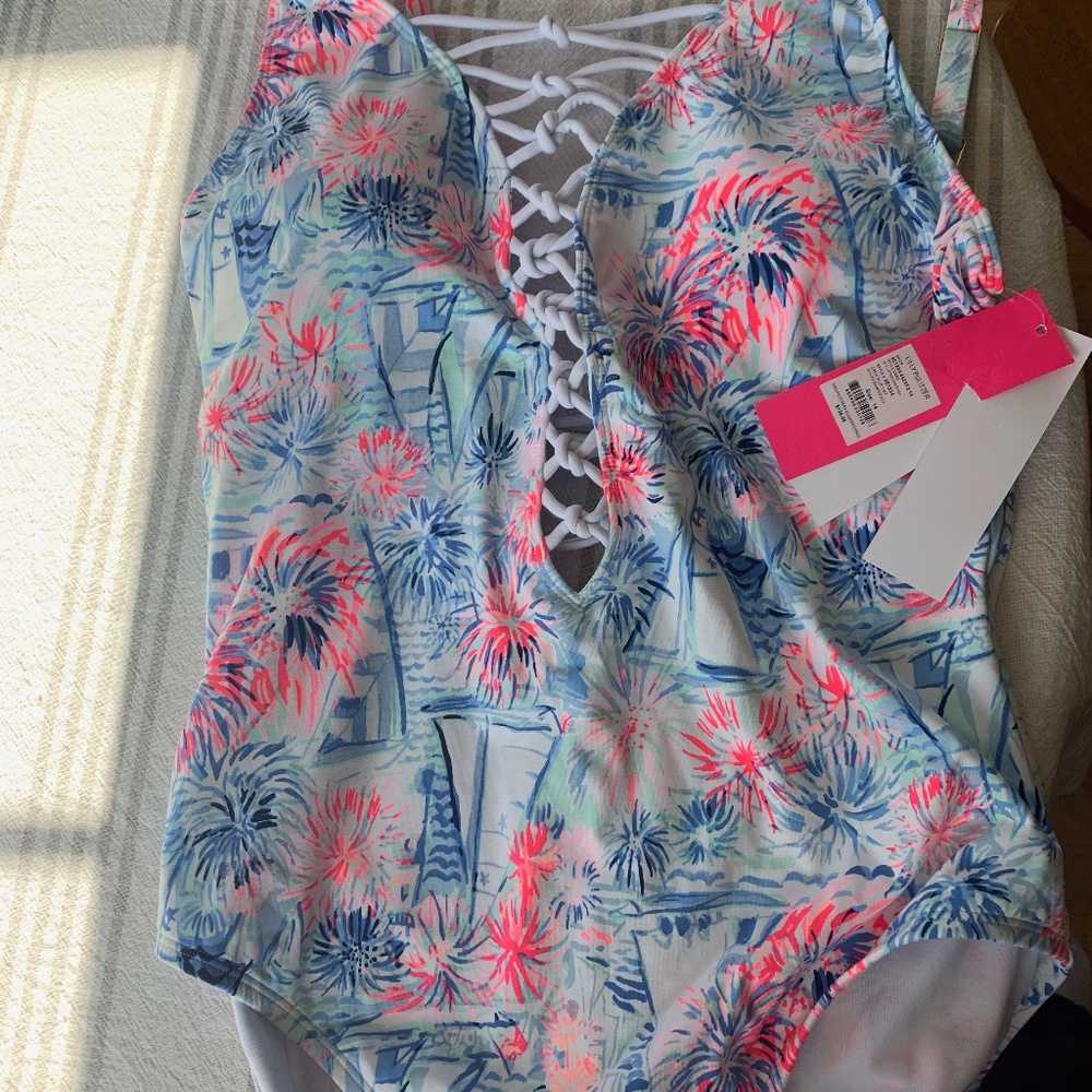 Lilly Pulitzer -  Sea To Shinning Sea Isle Lattice